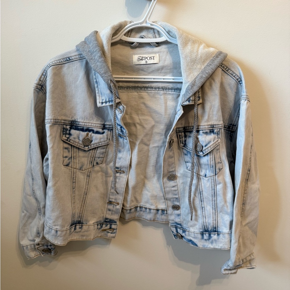 The Post Light Gray Jacket with Hoodie